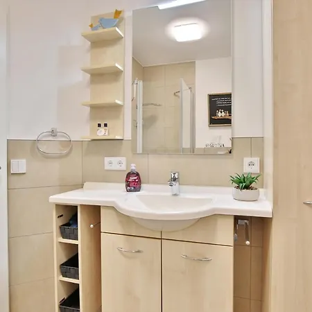 Residenz Alte Bergstrasse Residenz Alte Bergstrasse 5 شقة *